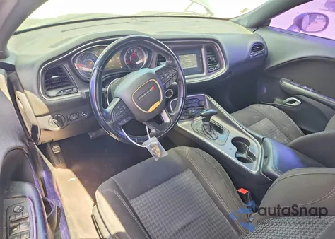 2015 Dodge Challenger Sxt z USA, uszkodzony, nr VIN 2C3CDZAGXFH843083